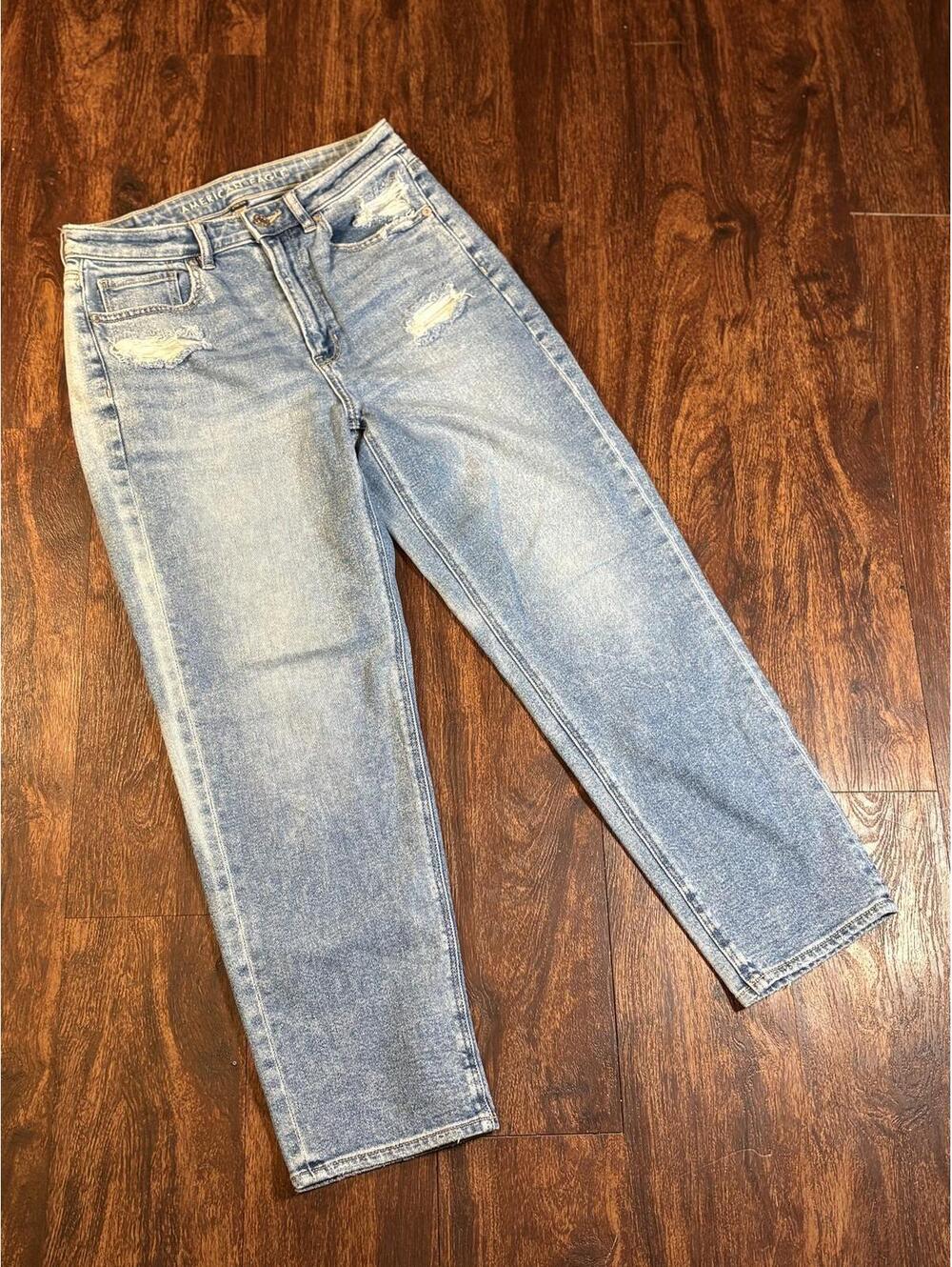 American Eagle Stretch Distressed Skinny Jeans Women’s Size 6 Regular Light Wash